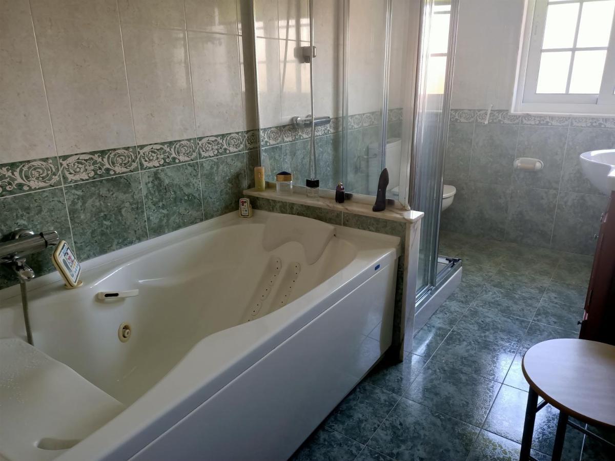 O Seixo 2 Hotel Mugardos Kültér fotó